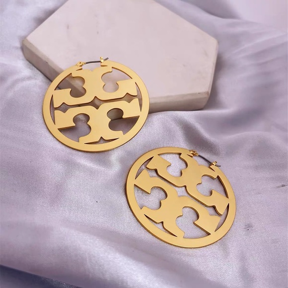 Tory Burch Large Gold Logo Hoop Earrings - Picture 5 of 11